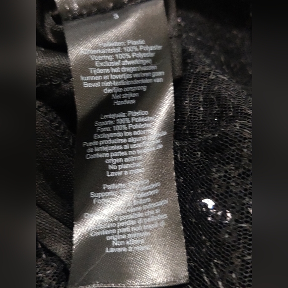 Boo Hoo black sequined dress. - Picture 5 of 11